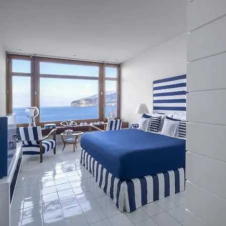 Maison La Minervetta 4*